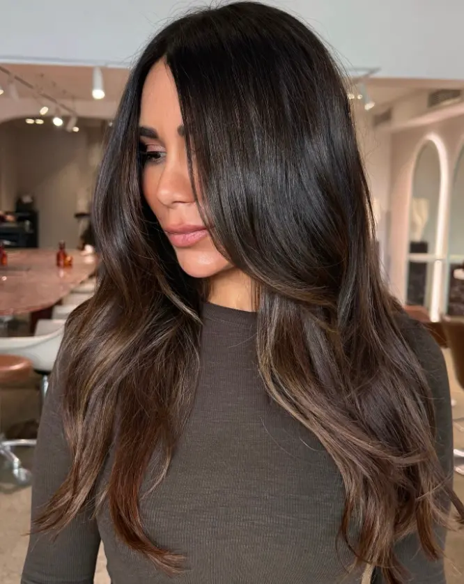 Capelli luminosi dopo il rituale frutify